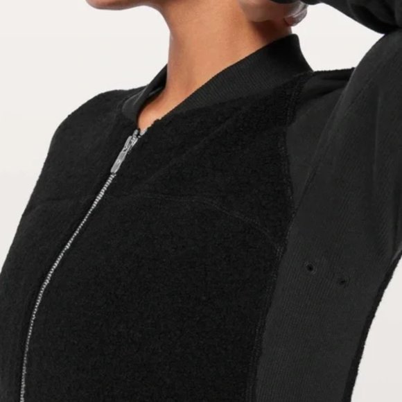 lululemon stand out sherpa jacket - black - Picture 5 of 6